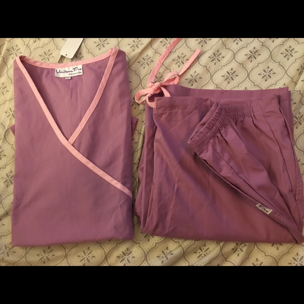 Uniform Pro Scrub Bundle Set. Scrub Top